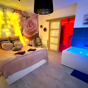 Cosy&spa Luxe Jacuzzi Sauna Cristal Avignon